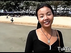 Asian girl gets a fabulous orgasm