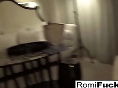 Home movie sex in a tourist house with sexy Romi